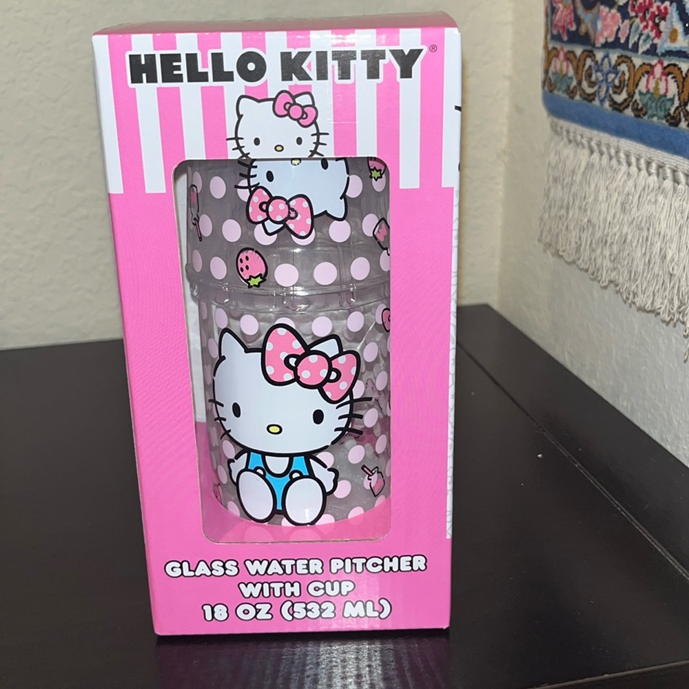 Hello Kitty water pitcher with cup